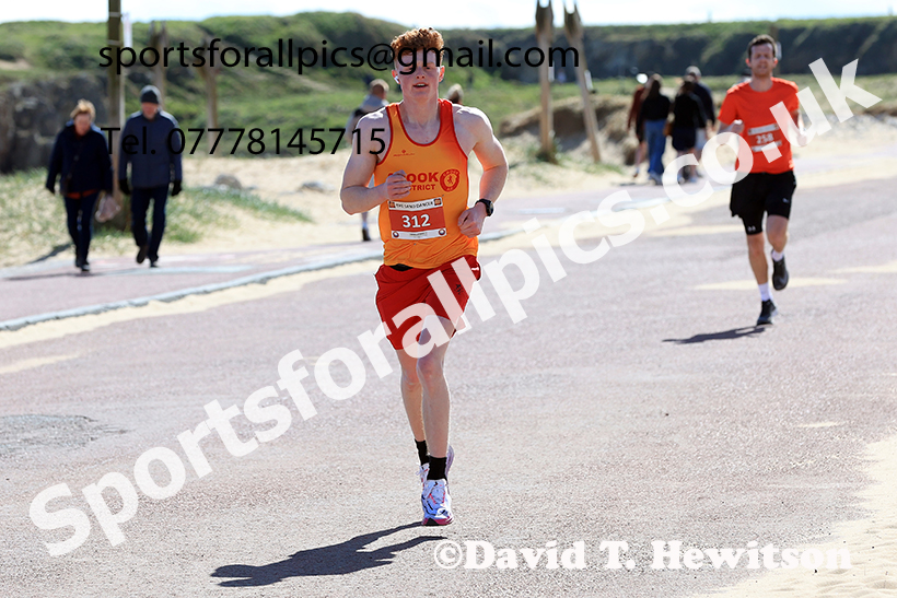 The Sand Dancer 10k, South Shields. Photo: David T. Hewitson/Sports for All Pics